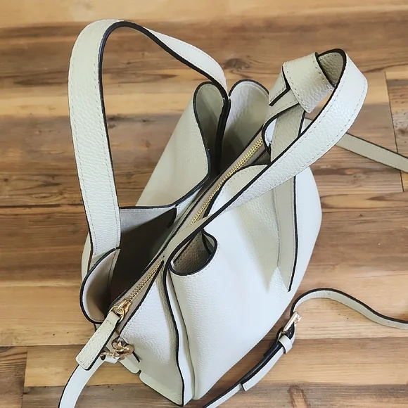 Stylish Cream Crossbody Bag - Picture 2 of 11